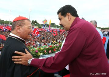 Daniel y Rosario celebran el 37 Aniversario de la Revolución Popular Sandinista