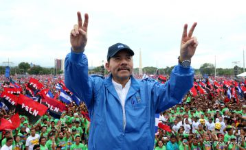 Daniel y Rosario celebran el 37 Aniversario de la Revolución Popular Sandinista