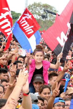 Daniel y Rosario celebran el 37 Aniversario de la Revolución Popular Sandinista