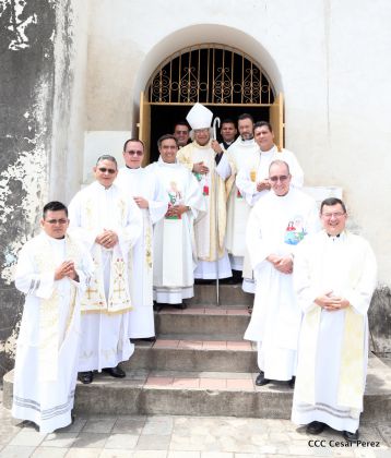 Cardenal Brenes oficia Misa en honor a Santa Ana