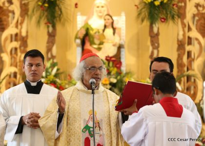 Cardenal Brenes oficia Misa en honor a Santa Ana