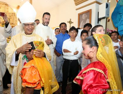 Cardenal Brenes oficia Misa en honor a Santa Ana