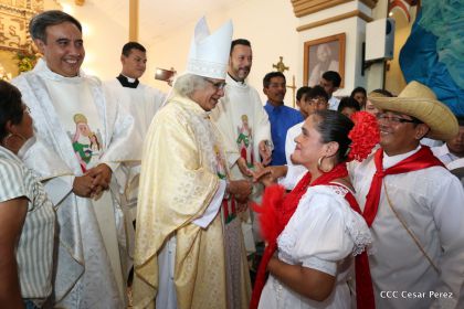 Cardenal Brenes oficia Misa en honor a Santa Ana