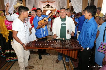 Cardenal Brenes oficia Misa en honor a Santa Ana