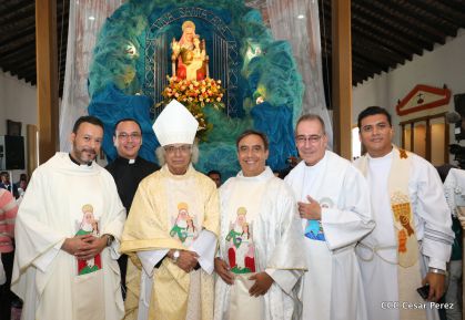 Cardenal Brenes oficia Misa en honor a Santa Ana
