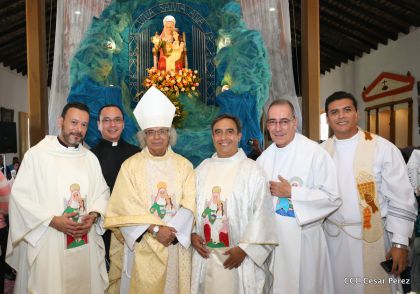 Cardenal Brenes oficia Misa en honor a Santa Ana