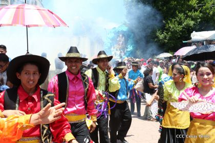 Cardenal Brenes oficia Misa en honor a Santa Ana