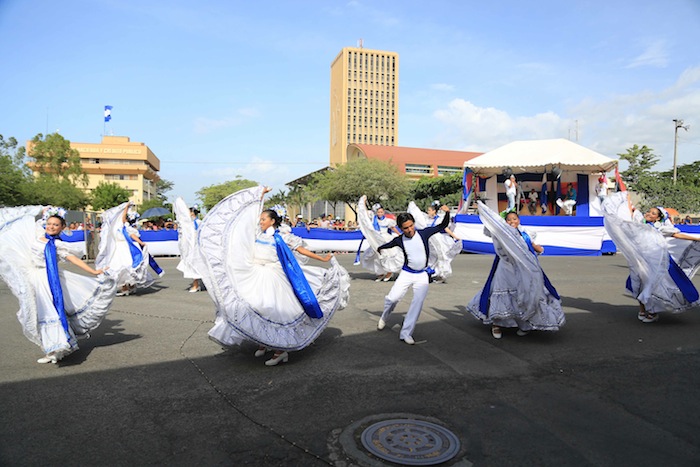 Inician Desfiles Patrios 2013