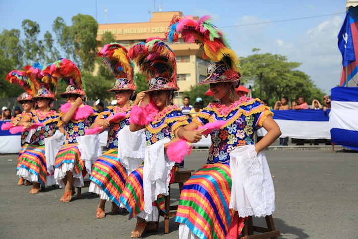 Inician Desfiles Patrios 2013