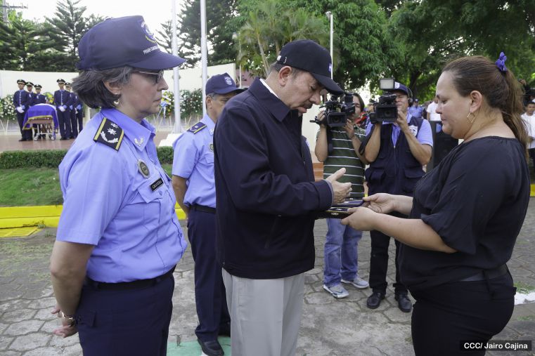 Homenaje póstumo al Comisionado General Buenaventura Miranda Fitoria