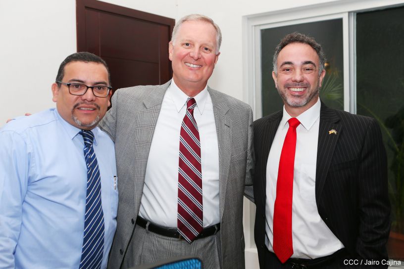 Presidente Daniel se reúne con miembros de Cargill y AMCHAM