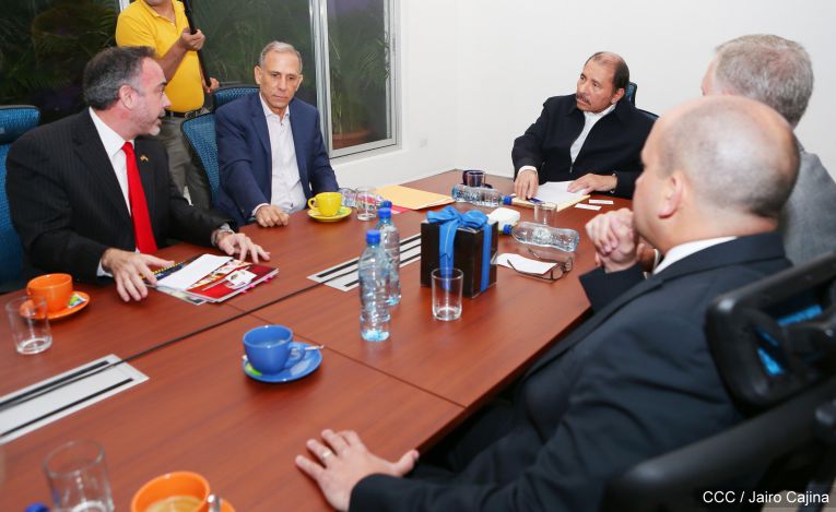 Presidente Daniel se reúne con miembros de Cargill y AMCHAM