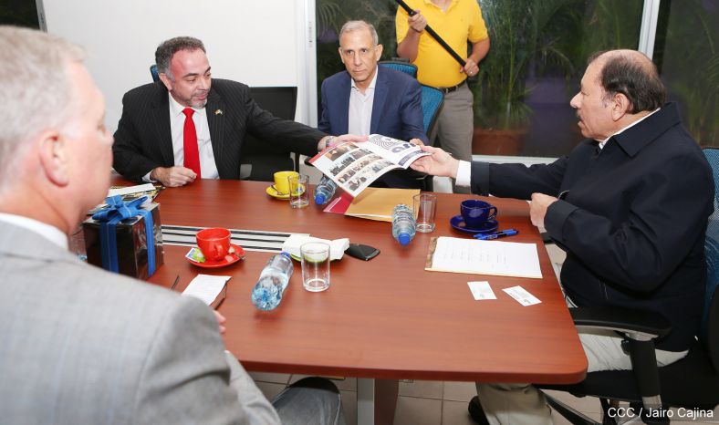 Presidente Daniel se reúne con miembros de Cargill y AMCHAM