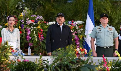 Daniel y Rosario participan del 36 Aniversario de la Fuerza Naval