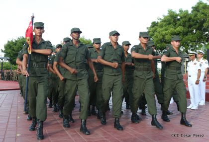 Daniel y Rosario participan del 36 Aniversario de la Fuerza Naval