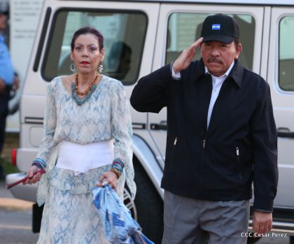 Daniel y Rosario participan del 36 Aniversario de la Fuerza Naval