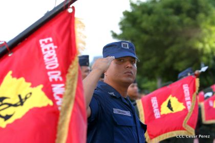 Daniel y Rosario participan del 36 Aniversario de la Fuerza Naval