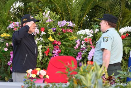 Daniel y Rosario participan del 36 Aniversario de la Fuerza Naval