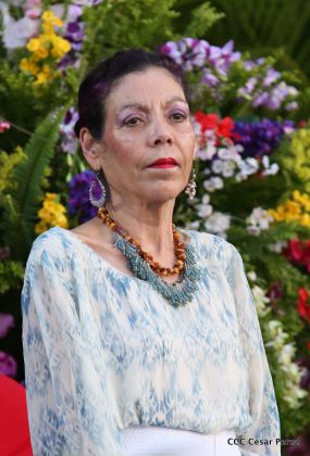 Daniel y Rosario participan del 36 Aniversario de la Fuerza Naval