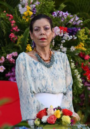 Daniel y Rosario participan del 36 Aniversario de la Fuerza Naval