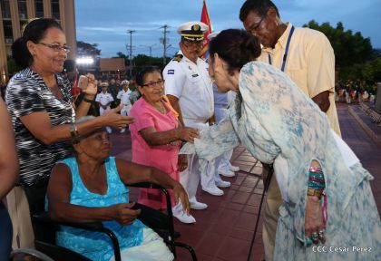Daniel y Rosario participan del 36 Aniversario de la Fuerza Naval
