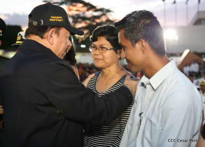 Daniel y Rosario participan del 36 Aniversario de la Fuerza Naval