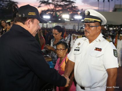 Daniel y Rosario participan del 36 Aniversario de la Fuerza Naval