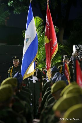 Daniel y Rosario participan del 36 Aniversario de la Fuerza Naval
