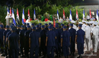 Daniel y Rosario participan del 36 Aniversario de la Fuerza Naval