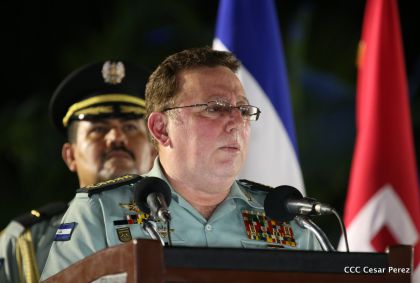 Daniel y Rosario participan del 36 Aniversario de la Fuerza Naval