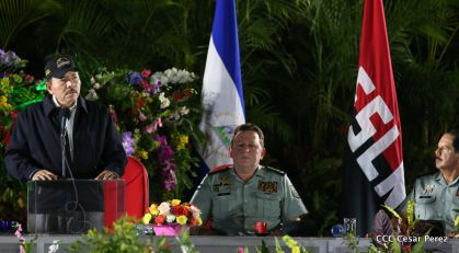 Daniel y Rosario participan del 36 Aniversario de la Fuerza Naval