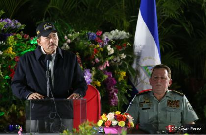 Daniel y Rosario participan del 36 Aniversario de la Fuerza Naval