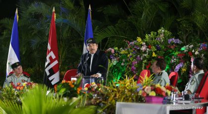 Daniel y Rosario participan del 36 Aniversario de la Fuerza Naval