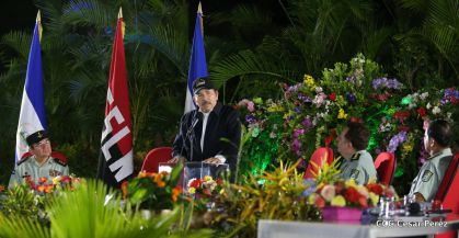 Daniel y Rosario participan del 36 Aniversario de la Fuerza Naval