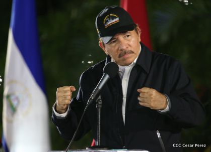 Daniel y Rosario participan del 36 Aniversario de la Fuerza Naval