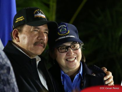 Daniel y Rosario participan del 36 Aniversario de la Fuerza Naval