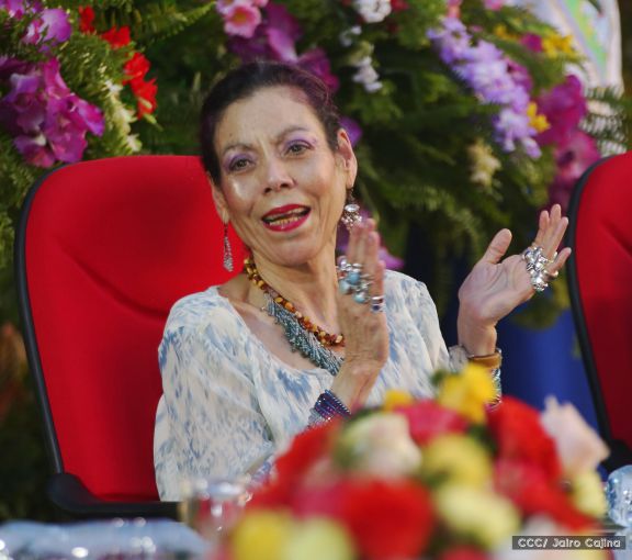 Daniel y Rosario participan del 36 Aniversario de la Fuerza Naval