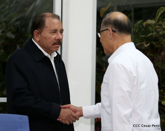 Daniel y Rosario se reúnen con canciller de China Taiwán, Sr. David Tawei Lee