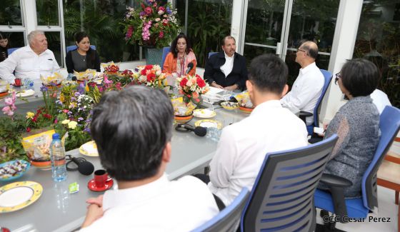 Daniel y Rosario se reúnen con canciller de China Taiwán, Sr. David Tawei Lee