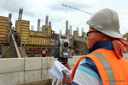 Recorrido por avances del Nuevo Estadio Nacional