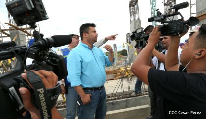 Recorrido por avances del Nuevo Estadio Nacional