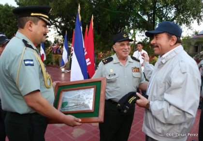Daniel y Rosario conmemoran 49 aniversario de Pancasán y 37 aniversario del Cuerpo Médico Militar