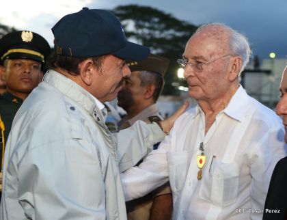 Daniel y Rosario conmemoran 49 aniversario de Pancasán y 37 aniversario del Cuerpo Médico Militar