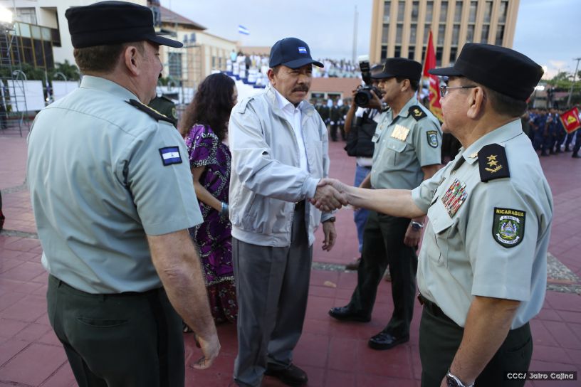 Daniel y Rosario conmemoran 49 aniversario de Pancasán y 37 aniversario del Cuerpo Médico Militar