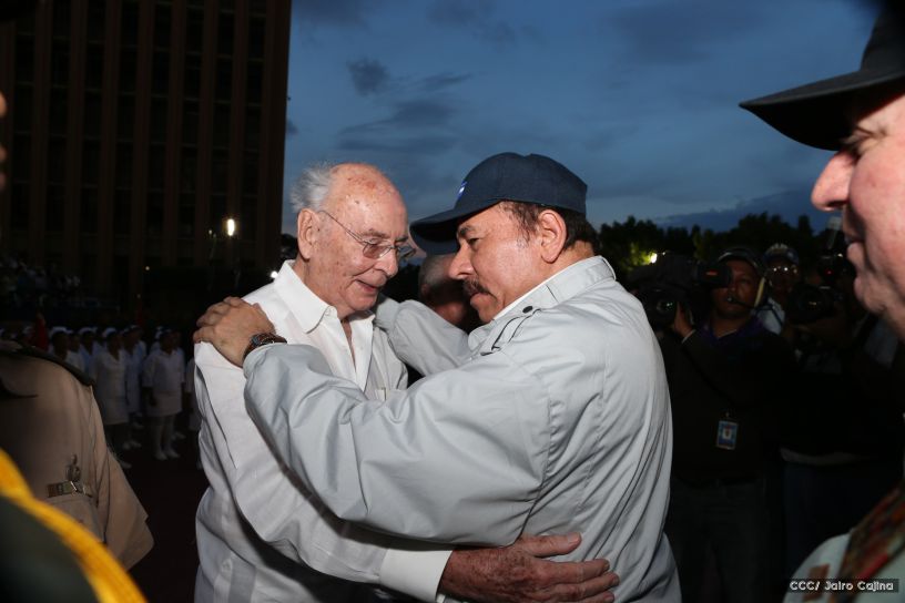 Daniel y Rosario conmemoran 49 aniversario de Pancasán y 37 aniversario del Cuerpo Médico Militar