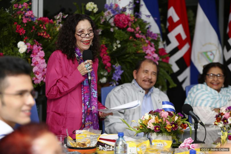 Entregan Medalla “Presidente de la República” a maestros eméritos y a los mejores maestros y estudiantes de Nicaragua