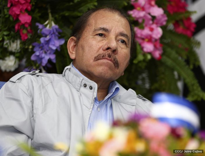 Entregan Medalla “Presidente de la República” a maestros eméritos y a los mejores maestros y estudiantes de Nicaragua