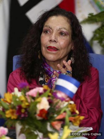 Entregan Medalla “Presidente de la República” a maestros eméritos y a los mejores maestros y estudiantes de Nicaragua