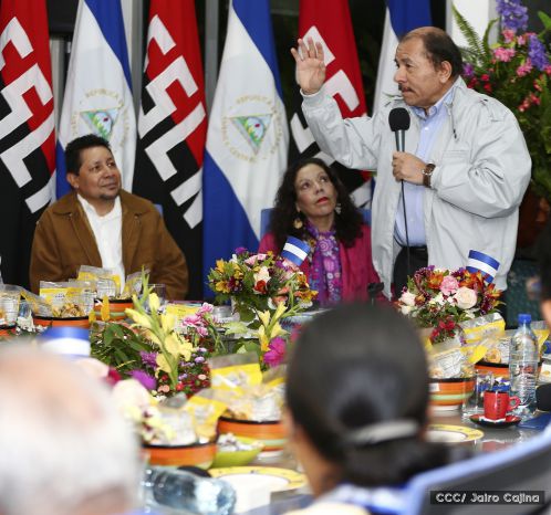 Entregan Medalla “Presidente de la República” a maestros eméritos y a los mejores maestros y estudiantes de Nicaragua