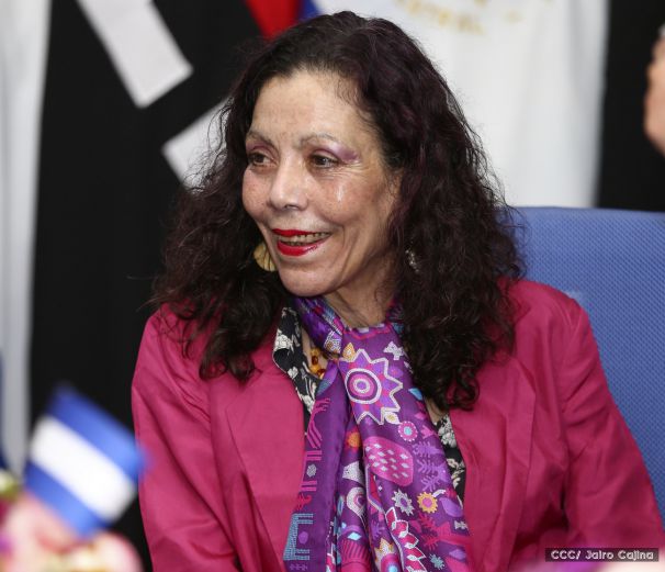 Entregan Medalla “Presidente de la República” a maestros eméritos y a los mejores maestros y estudiantes de Nicaragua